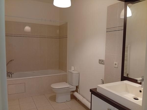 Appartement
         2 pièces
        - 48 m² Exclusivité 249 000 € *