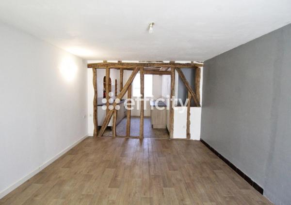 Maison
         4 pièces
        - 105 m² 119 900 € *