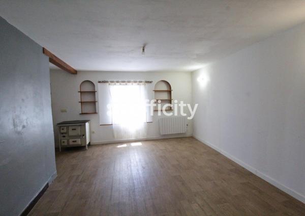 Maison
         4 pièces
        - 105 m² 119 900 € *