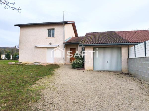 Jolie maison mitoyenne rénovée d'une surface habitable de 100 m2 sur terrain clos de 720 m2