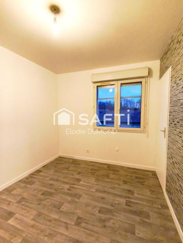 Jolie maison mitoyenne rénovée d'une surface habitable de 100 m2 sur terrain clos de 720 m2