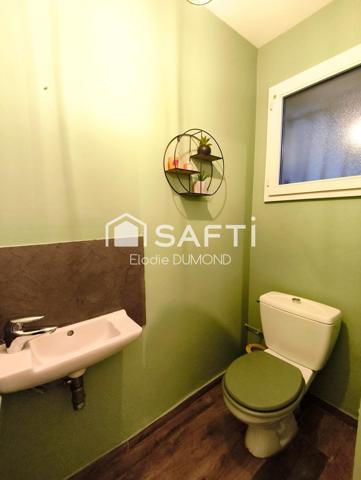 Jolie maison mitoyenne rénovée d'une surface habitable de 100 m2 sur terrain clos de 720 m2