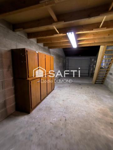 Jolie maison mitoyenne rénovée d'une surface habitable de 100 m2 sur terrain clos de 720 m2