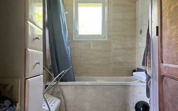 Maison à vendre    3 pièces •  Fourges