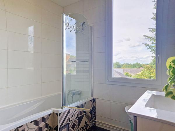 Maison Briollay 5 pièce(s) 154 m2