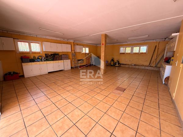 Septemes Les Vallons  - Maison T5 de 215.90 m2 + Garage 68m2 sur parcelle 963m2 avec piscine