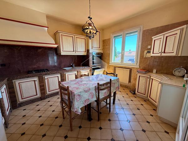 Septemes Les Vallons  - Maison T5 de 215.90 m2 + Garage 68m2 sur parcelle 963m2 avec piscine