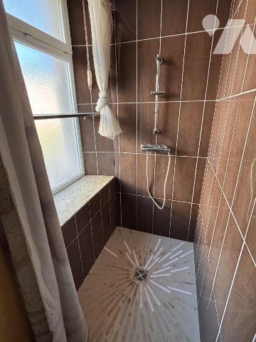 A VENDRE MAISON T5 T6 LE VAL D'AJOL 88340 VOSGES
Maison individuelle, non mitoyenne édifiée dé...