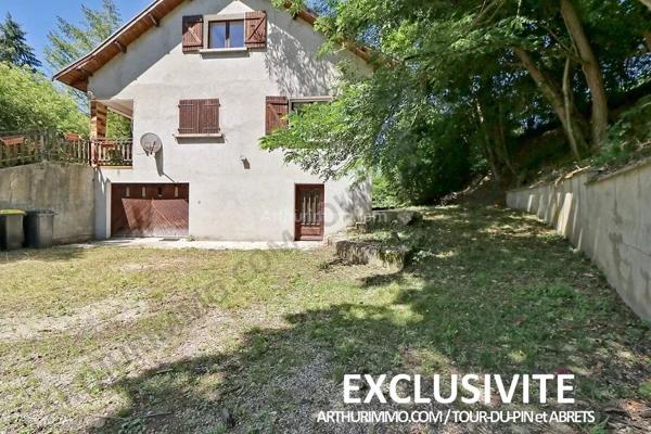 Vente                                                      Maison
                        
                     8 pièces                      210 m2                     à La Tour-du-Pin