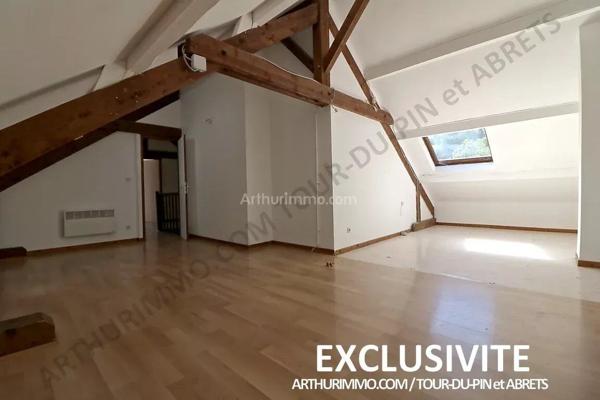 Vente                                                      Maison
                        
                     8 pièces                      210 m2                     à La Tour-du-Pin
