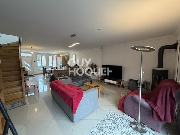 MAISON À VENDRE DE 5 PIÈCES DE 124,00 M²