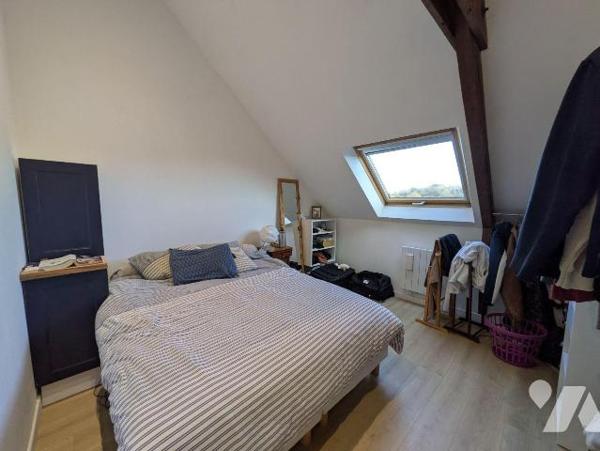 Idéal investisseurs, à Quimperlé, hyper centre à pied, moitié d'immeuble en copropriété (syndic...