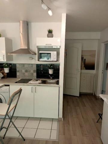 Location                                                      Appartement
                        
                     1 pièces                      25 m2                     à Nice