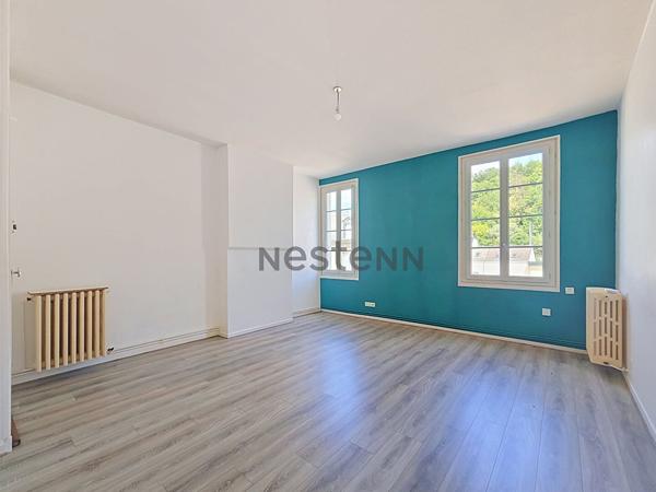 Immeuble BOURG CINQ MARS LA PILE