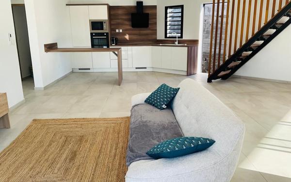 Maison à vendre    5 pièces •  Saint-Paul