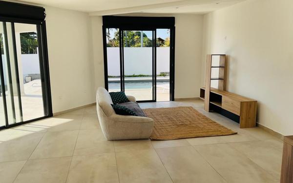 Maison à vendre    5 pièces •  Saint-Paul