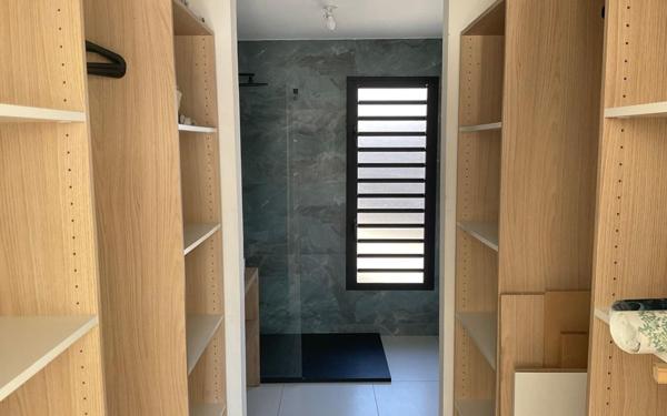 Maison à vendre    5 pièces •  Saint-Paul