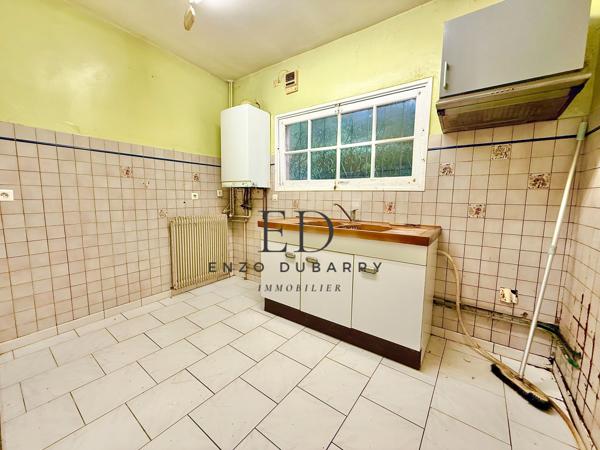 Maison
         6 pièces
        - 150 m² Bien prestige 966 000 € *