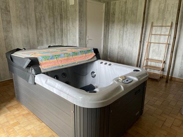 Maison  familiale de charme style périgourdin - Quartier résidentiel recherché  proche Limoges