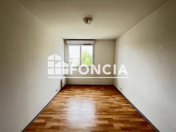 Location Appartement 2 pièces 39 m² - 180 - 182 COURS D'ORNANO Bordeaux 33000