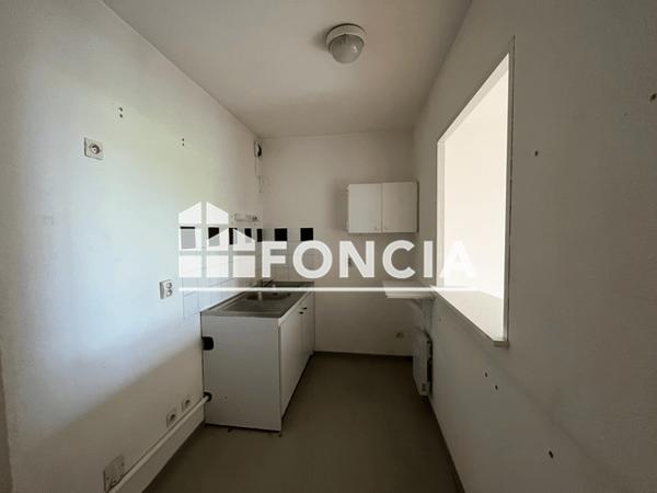 Location Appartement 2 pièces 39 m² - 180 - 182 COURS D'ORNANO Bordeaux 33000