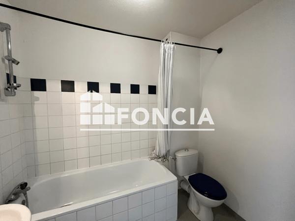 Location Appartement 2 pièces 39 m² - 180 - 182 COURS D'ORNANO Bordeaux 33000