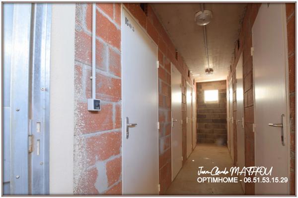Appartement T2 41 m² avec terrasse, vue campagne, 2 parkings et piscine
