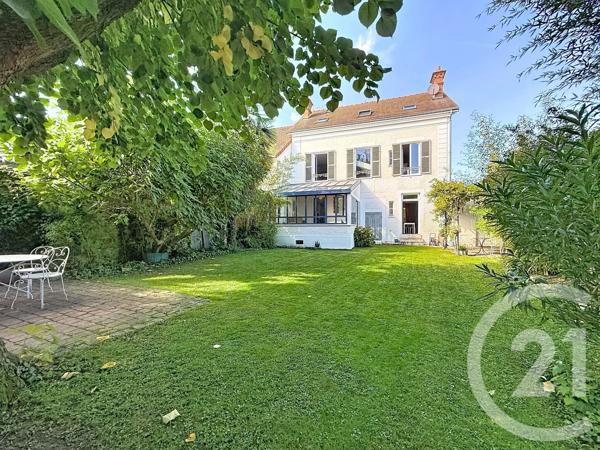 Maison à vendre  10 pièces - 227 m 2   FONTAINEBLEAU  - 77