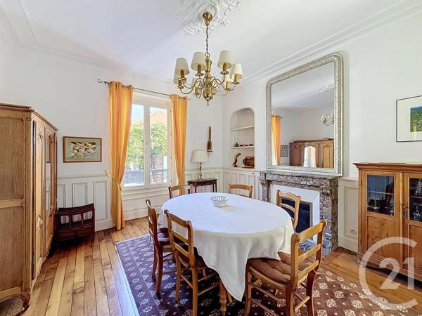 Maison à vendre  10 pièces - 227 m 2   FONTAINEBLEAU  - 77