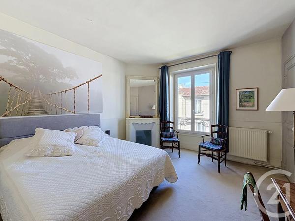 Maison à vendre  10 pièces - 227 m 2   FONTAINEBLEAU  - 77