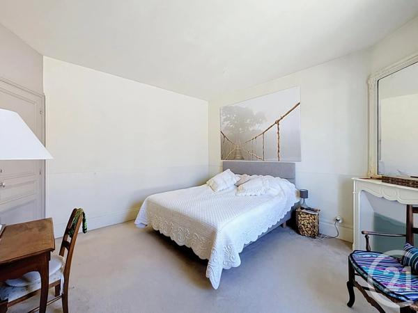 Maison à vendre  10 pièces - 227 m 2   FONTAINEBLEAU  - 77