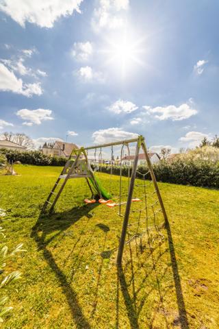 Maison Individuelle, construite en 2004, avec de belles prestations.
