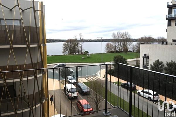 Appartement 3 pièces de 64 m² à Bordeaux (33300)