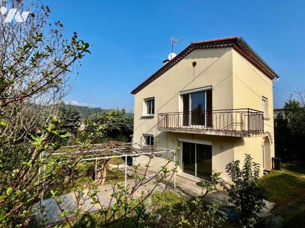 Villa 3 chambres climatisée quartier résidentiel