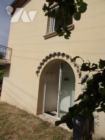 Villa 3 chambres climatisée quartier résidentiel