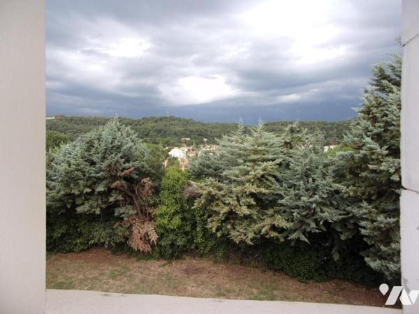 Villa 3 chambres climatisée quartier résidentiel