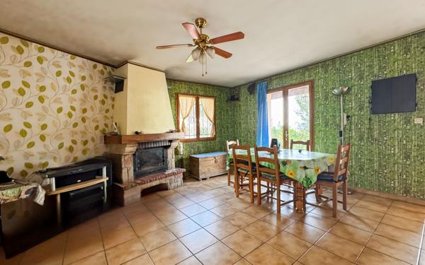 Maison à vendre    4 pièces •  Marseille 16