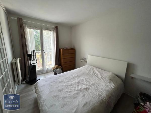 Appartement à louer 3 pièces 78.98m² Évry-Courcouronnes (91000)