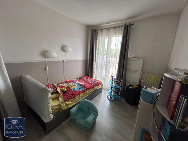 Appartement à louer 3 pièces 78.98m² Évry-Courcouronnes (91000)