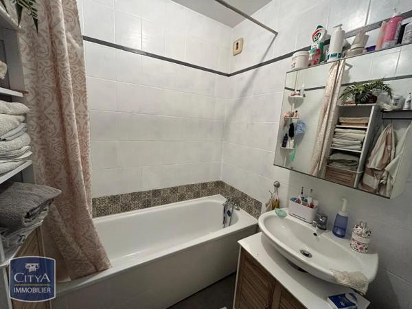 Appartement à louer 3 pièces 78.98m² Évry-Courcouronnes (91000)
