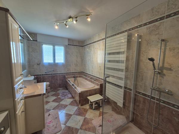Maison 5 pièce(s) 3 chambre(s) 149 m²