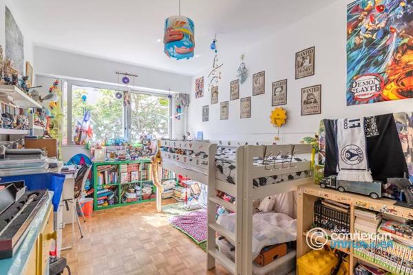 Village d'Auteuil - immeuble - semi récent - 3 pièces - 2 chambres