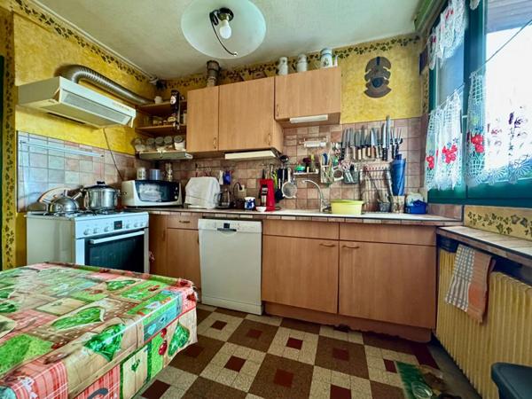 Maison Chassieu 5 pièces 120m2 terrain constructible divisé 897m2