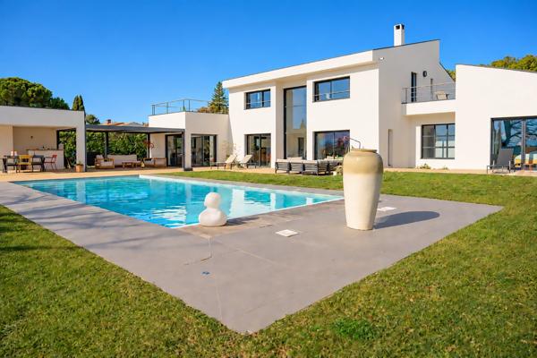 Vente Maison de luxe Aix-en-Provence 10 Pièces 250 m²