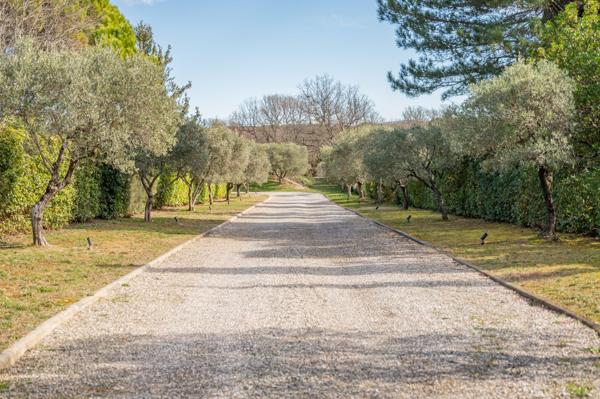 Vente Maison de luxe Aix-en-Provence 10 Pièces 250 m²