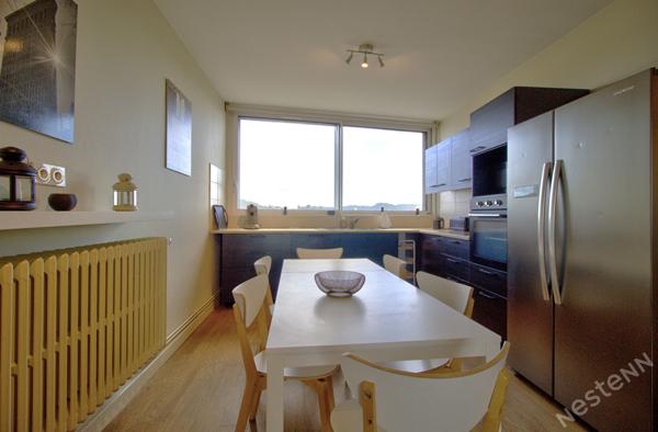 AGEN HYPER CENTRE - Appartement rénové de 94m² avec 3 chambres, ascenseur et cellier
