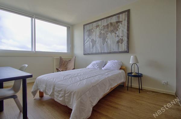 AGEN HYPER CENTRE - Appartement rénové de 94m² avec 3 chambres, ascenseur et cellier