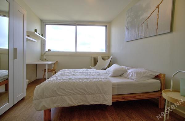 AGEN HYPER CENTRE - Appartement rénové de 94m² avec 3 chambres, ascenseur et cellier