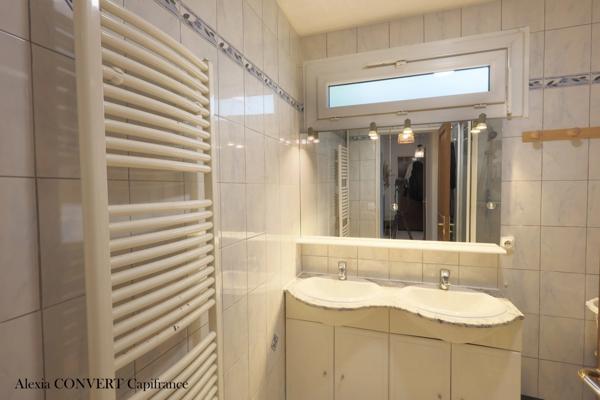 Appartement T3 de 72.6m² rénové, lumineux avec cave et stationnement