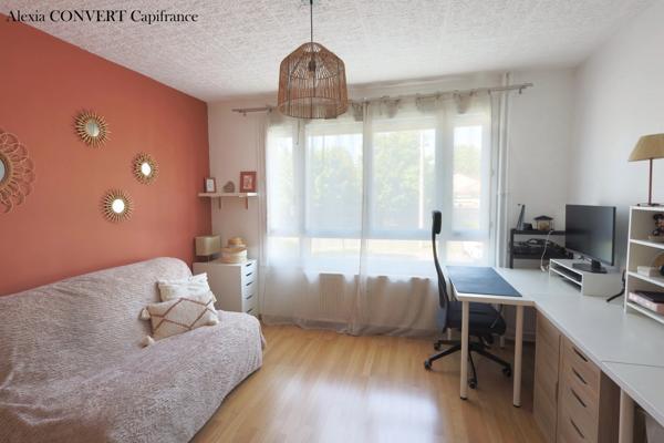 Appartement T3 de 72.6m² rénové, lumineux avec cave et stationnement